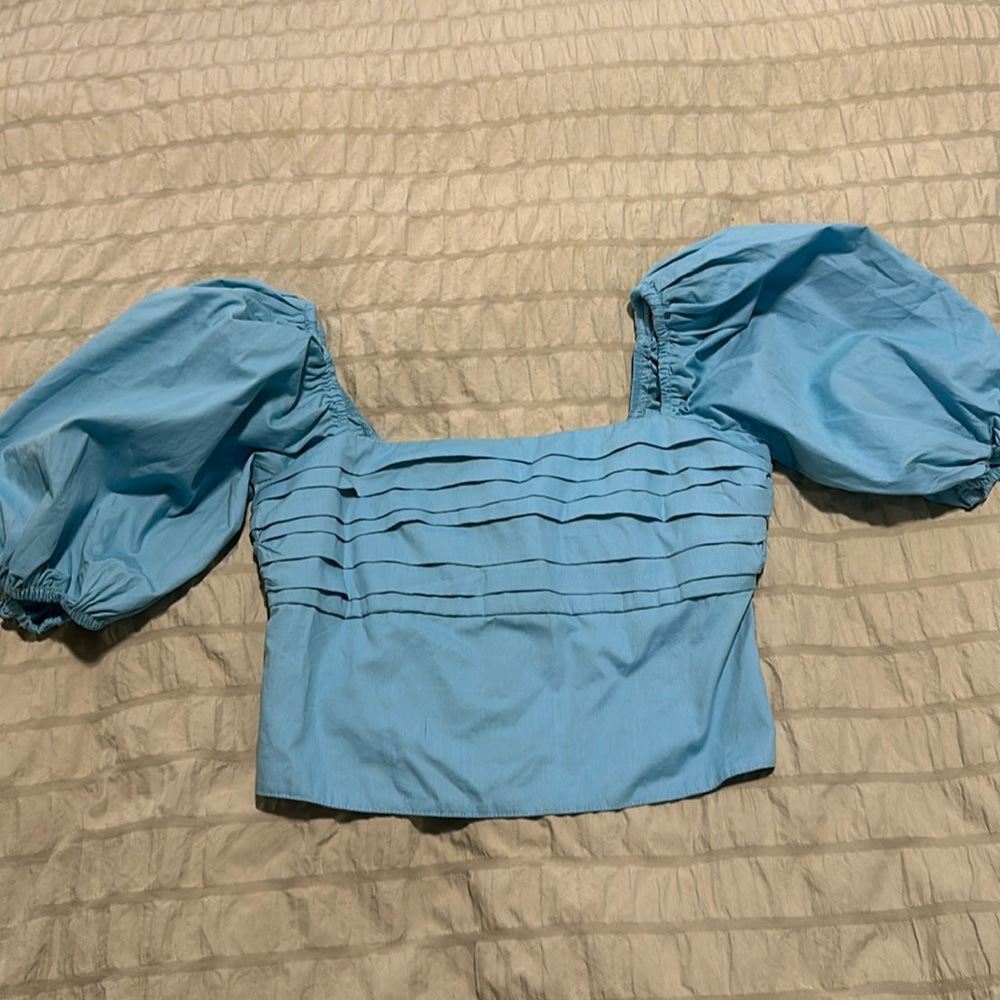 New Never Worn Abercrombie Crop